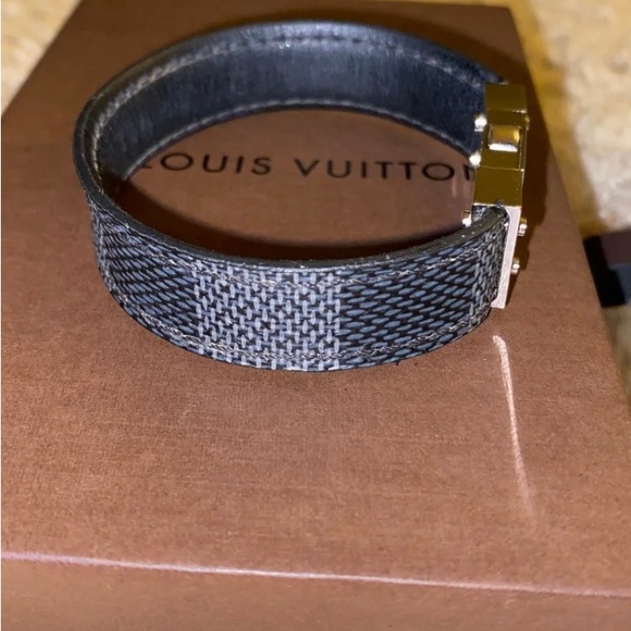 Louis Vuitton check it bracelet - Picture 4 of 8